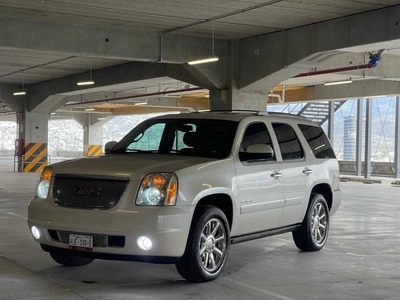 GMC Yukon 6.2 C Denali 403 Hp 4x4 At