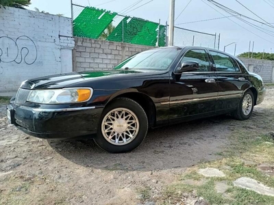 Lincoln Town Car Cartier Piel At