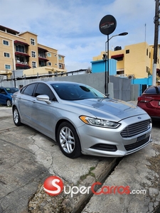 Ford Fusion SE 2016