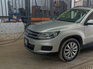 Volkswagen Tiguan 2.0 R-line L4 T Nave At