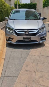Honda Odyssey 2019 Touring Plata En Perfecto Estado Minivan