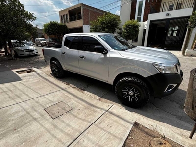 Nissan NP300 2.4 Doble Cabina Se Aa Pack Seg Mt