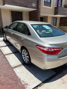 Toyota Camry 2.5 Le At