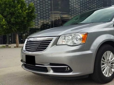 Chrysler Town & Country Versión Limited 2015 (nacional)