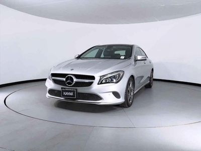 Mercedes Benz CLA 200