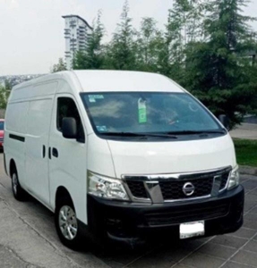 Nissan Urvan 2.5 Panel Amplia Aa Mt