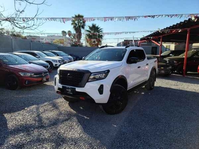 Nissan Frontier 2022 4 cil automatica 4x4 mexicana