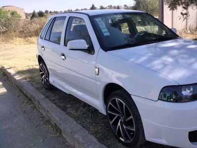 Volkswagen Pointer 1.6 City Mt