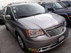 CHRYSLER TOWN AND COUNTRY TOURING 2015
