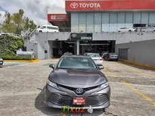 Auto Toyota Camry 2019 de único dueño en buen estado