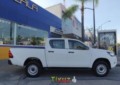 Venta de Toyota Hilux 2016 usado Manual a un precio de 345000 en Guadalajara