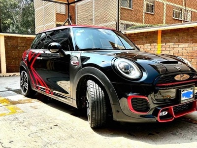 Mini John Cooper Works 2.0 Hot Chilli At