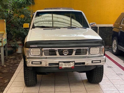 Nissan D21 Pickup 4x4 6 Cilindros