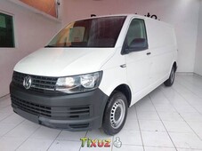 Auto Volkswagen Transporter 2019 de único dueño en buen estado