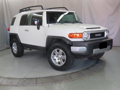 TOYOTA FJ CRUISER