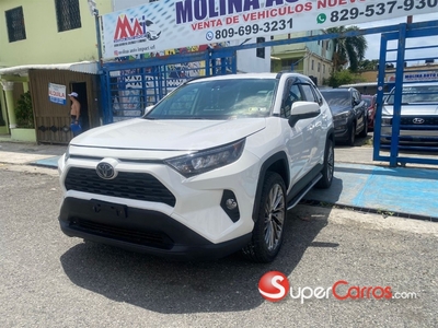 Toyota RAV4 LE 2019