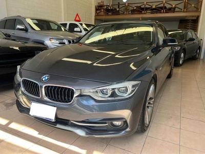 BMW Serie 3 2.0 330ia Sport Line At