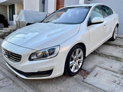 Volvo S60 2.0 Momentum T5 L4 T At