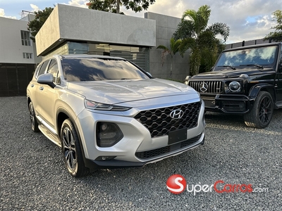 Hyundai Santa Fe SE 2020