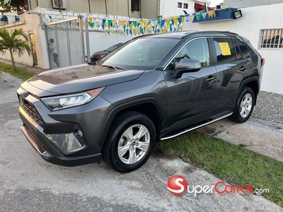 Toyota RAV4 XLE 2021