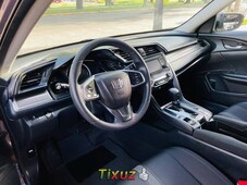 Auto Honda Civic 2016 de único dueño en buen estado