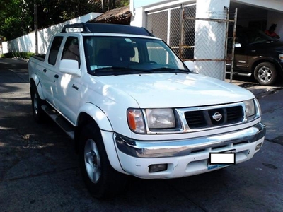 Nissan Frontier doble cabina 2000