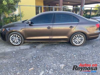 Volkswagen Jetta 2011 5 cil automático regularizado