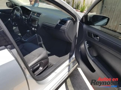 Volkswagen Jetta 2011 5 cil automático regularizado