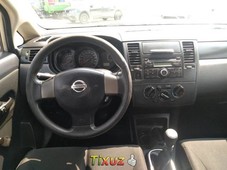 Auto Nissan Tiida 2013 de único dueño en buen estado