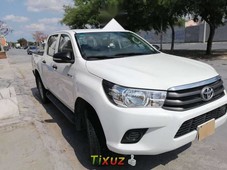 Venta de Toyota Hilux 2017 usado Manual a un precio de 328000 en Apodaca