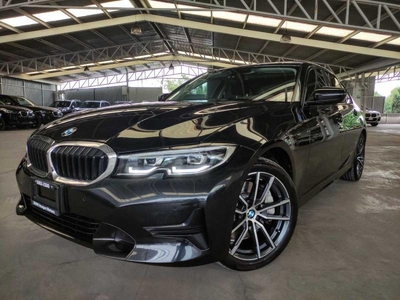 BMW Serie 3 2.0 330ia Sport Line At