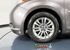 Toyota Sienna 2017 en buena condicción