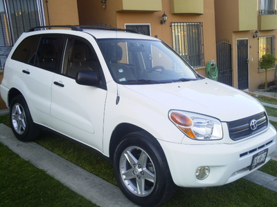 TOYOTA RAV4 2004, 4 X 2, NACIONAL