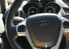 En venta un Ford Fiesta 2014 Automático en excelente condición