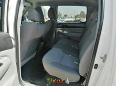 En venta un Toyota Tacoma 2013 Automático en excelente condición