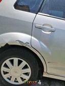 Ford Fiesta ikon 2012 para arreglar