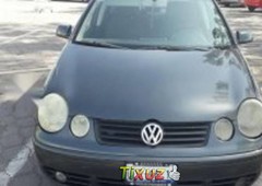 Quiero vender cuanto antes posible un Volkswagen Sedan 2004