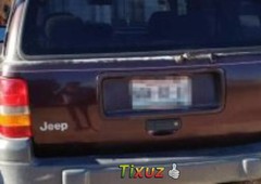 Quiero vender inmediatamente mi auto Jeep Grand Cherokee 1996