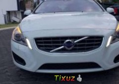 Quiero vender urgentemente mi auto Volvo S60 2013 muy bien estado