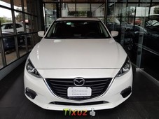 Se vende un Mazda Mazda 3 2015 por cuestiones económicas