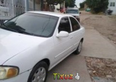 Se vende un Nissan Sentra de segunda mano