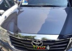 Se vende un Toyota Hilux 2013 por cuestiones económicas