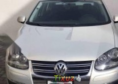 Se vende un Volkswagen Bora 2010 por cuestiones económicas