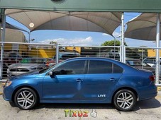 Se vende urgemente Volkswagen Jetta 2017 Manual en Zapopan