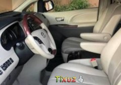 Toyota Sienna impecable en Monterrey