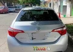 Un carro Toyota Corolla 2016 en Sinaloa