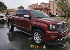 Un excelente GMC Sierra 2016 está en la venta