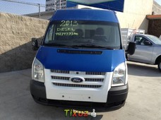 Un Ford Transit 2013 impecable te está esperando