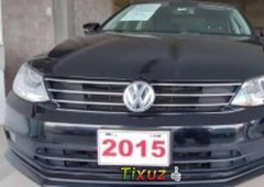 Un Volkswagen Jetta 2015 impecable te está esperando