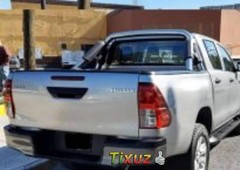 Urge Vendo excelente Toyota Hilux 2017 Manual en en Monterrey